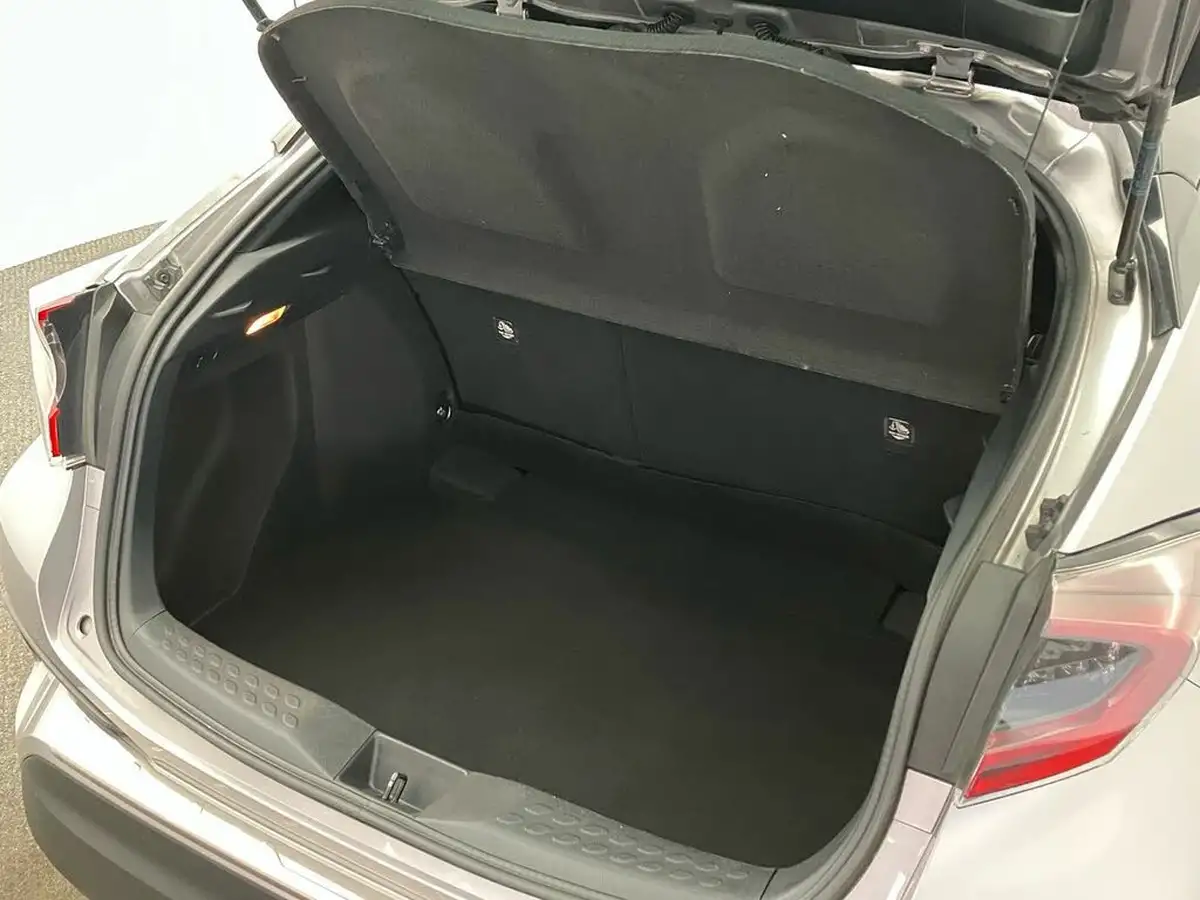 2017-toyota-c-hr-18-vvt-i-dynamic-big-24