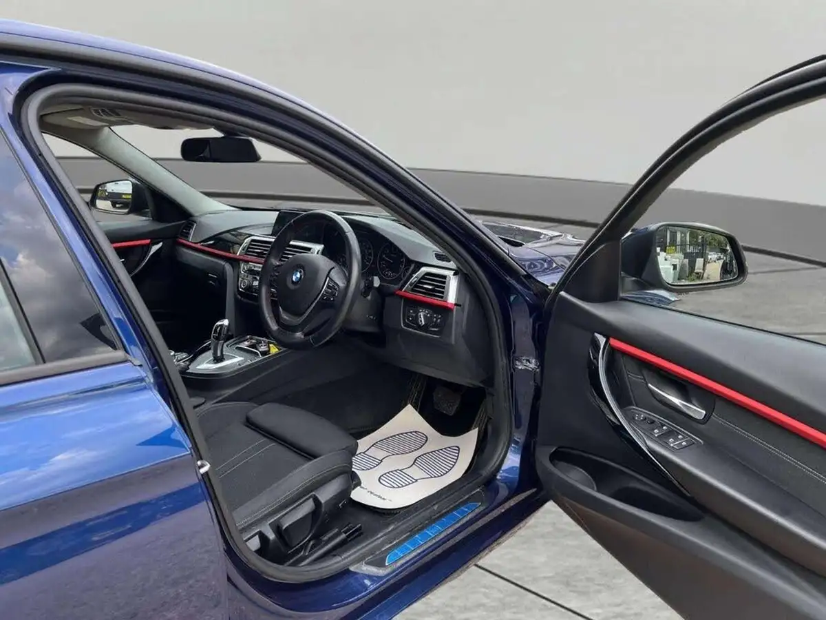 2018-bmw-3-series-15-318i-sport-saloon-4d-auto-big-26