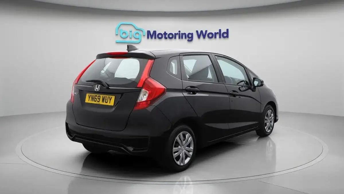 2019-honda-jazz-13-i-vtec-s-big-7
