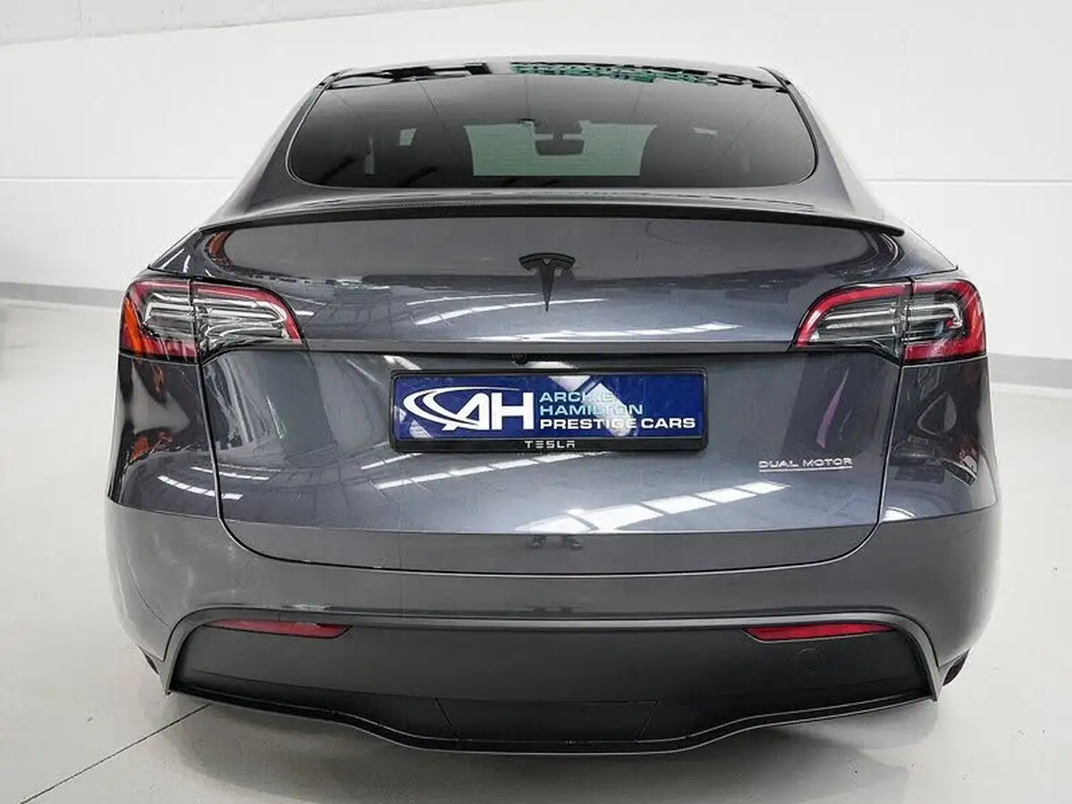 2023-tesla-model-y-e-performance-big-21
