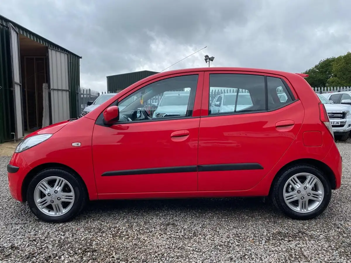 2010-hyundai-i10-12-style-big-20