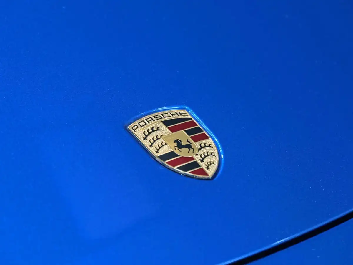 2015-porsche-911-38-turbo-s-coupe-big-23