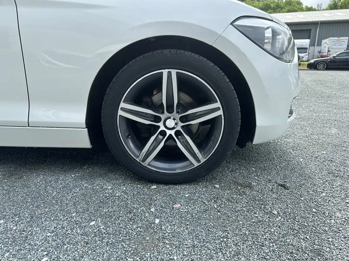 2014-bmw-1-series-20td-116d-sport-116bhp-ss-sports-hatch-5d-big-49