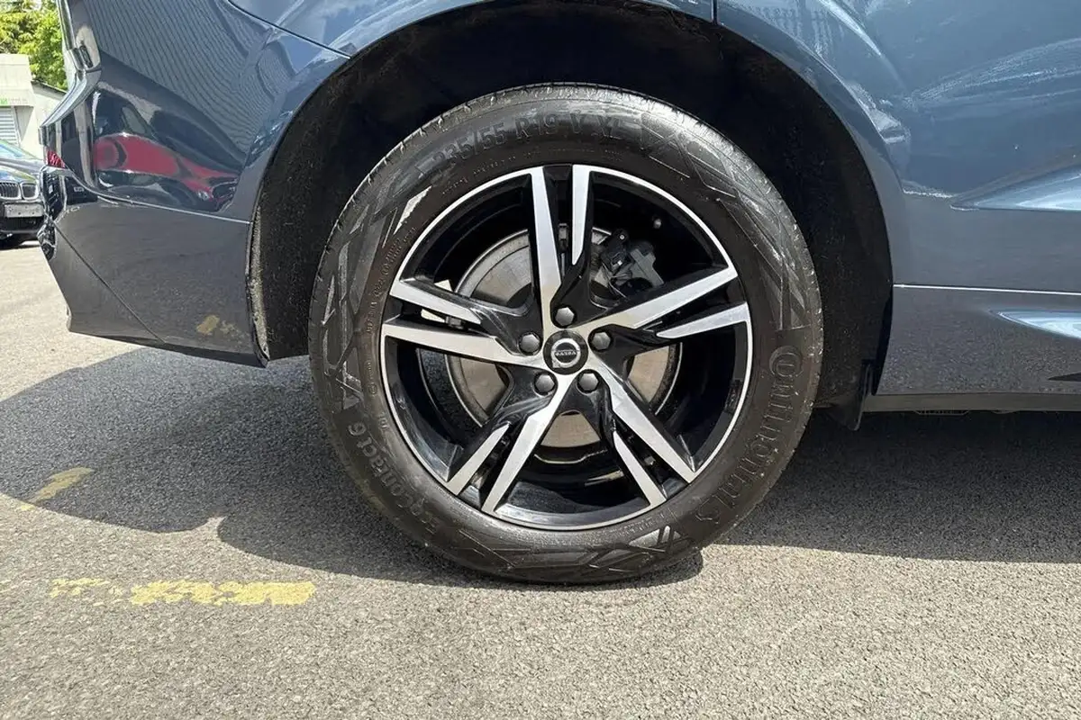 2021-volvo-xc60-20td-b4-r-design-awd-big-21