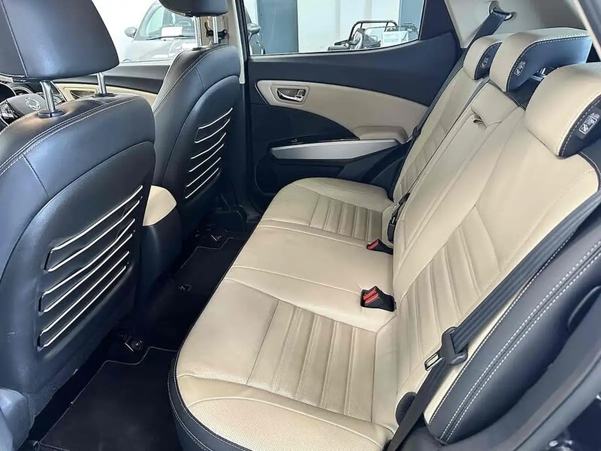2019-kgm-ssangyong-tivoli-16-ultimate-big-12