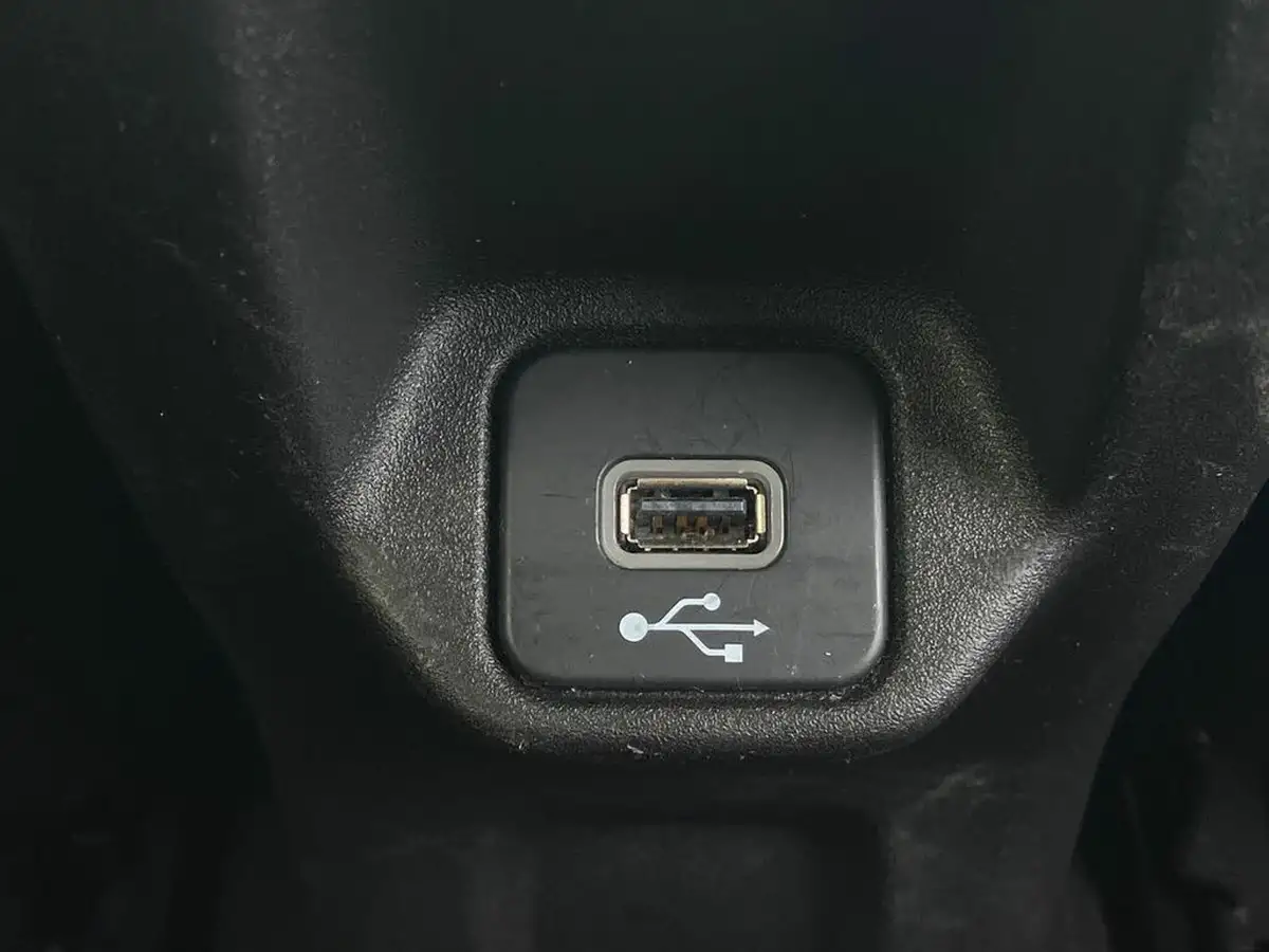2021-jeep-renegade-13-gse-night-eagle-big-47