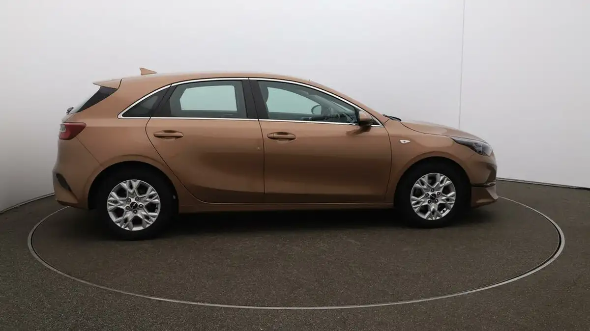 2021-kia-ceed-10-t-gdi-2-hatchback-big-48
