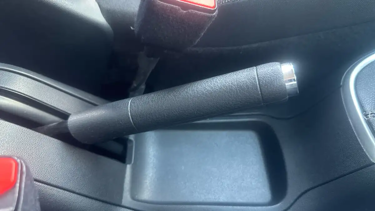 2018-citroen-c3-12-puretech-flair-82ps-big-20