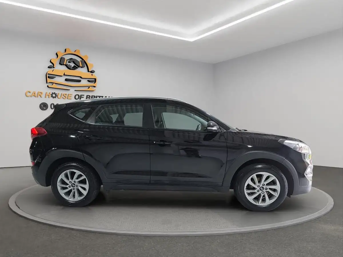 2016-hyundai-tucson-20crdi-blue-drive-se-nav-big-4