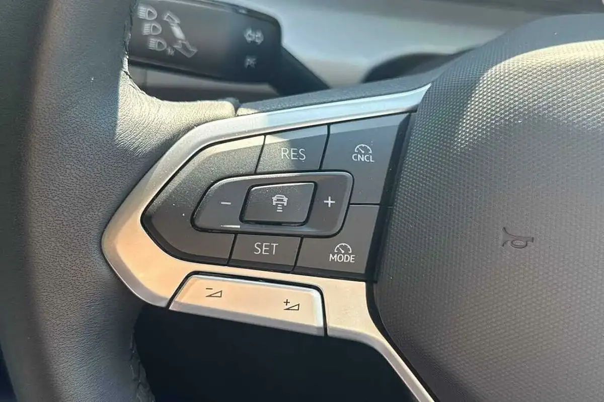 2025-volkswagen-golf-15-tsi-match-150ps-big-14