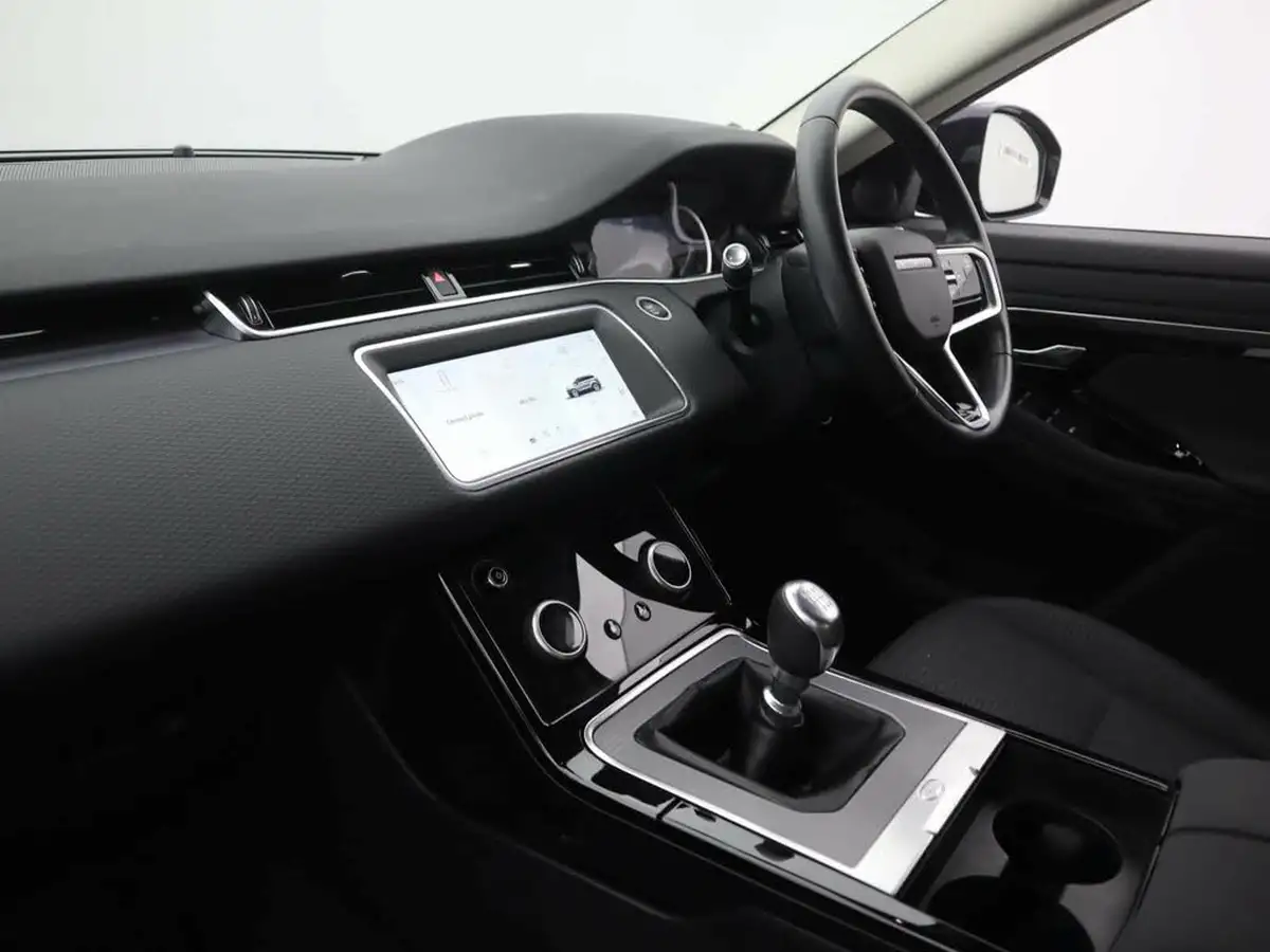 2021-land-rover-range-rover-evoque-20-d165-evoque-big-12