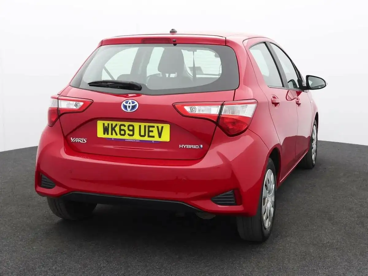2019-toyota-yaris-15-vvt-i-active-big-5