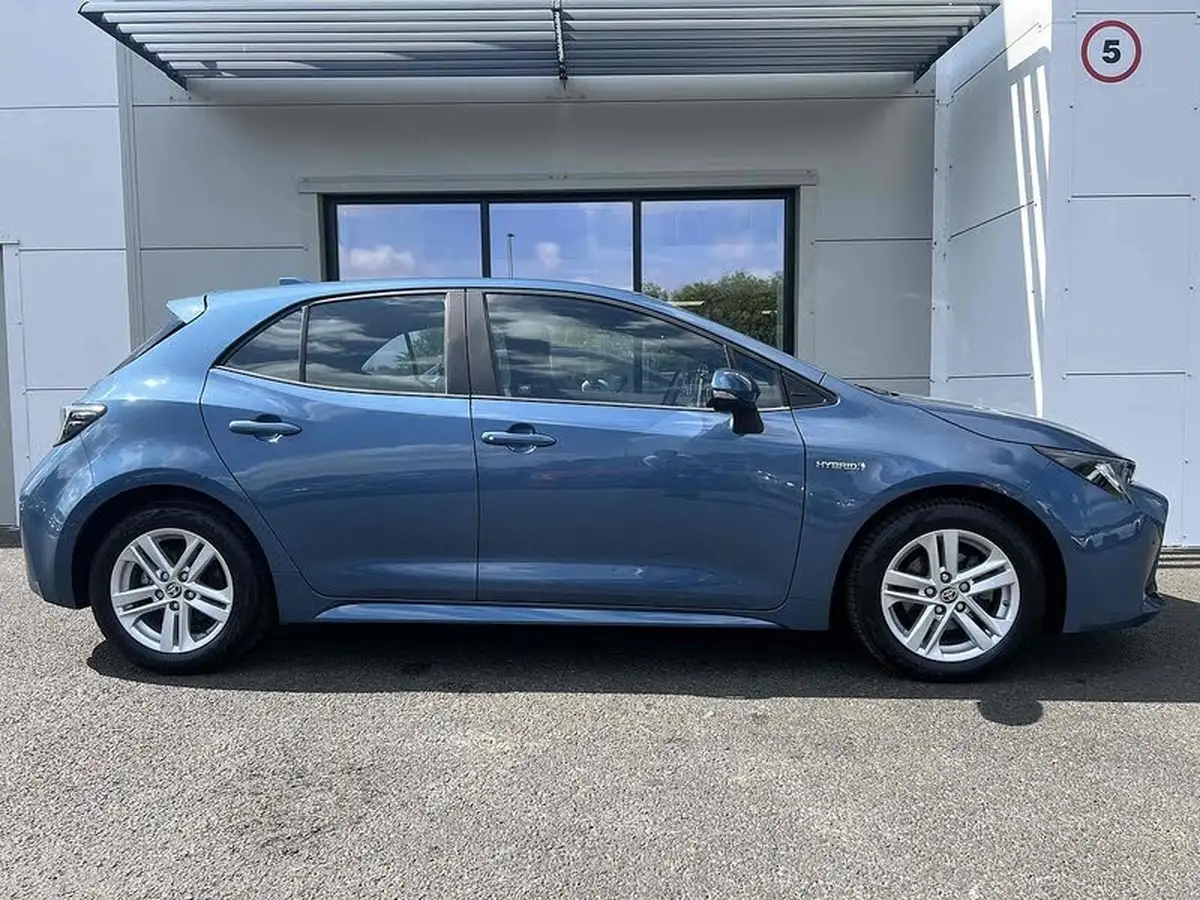 2020-toyota-corolla-18-vvt-i-icon-tech-spare-wheel-hatchback-5d-big-5