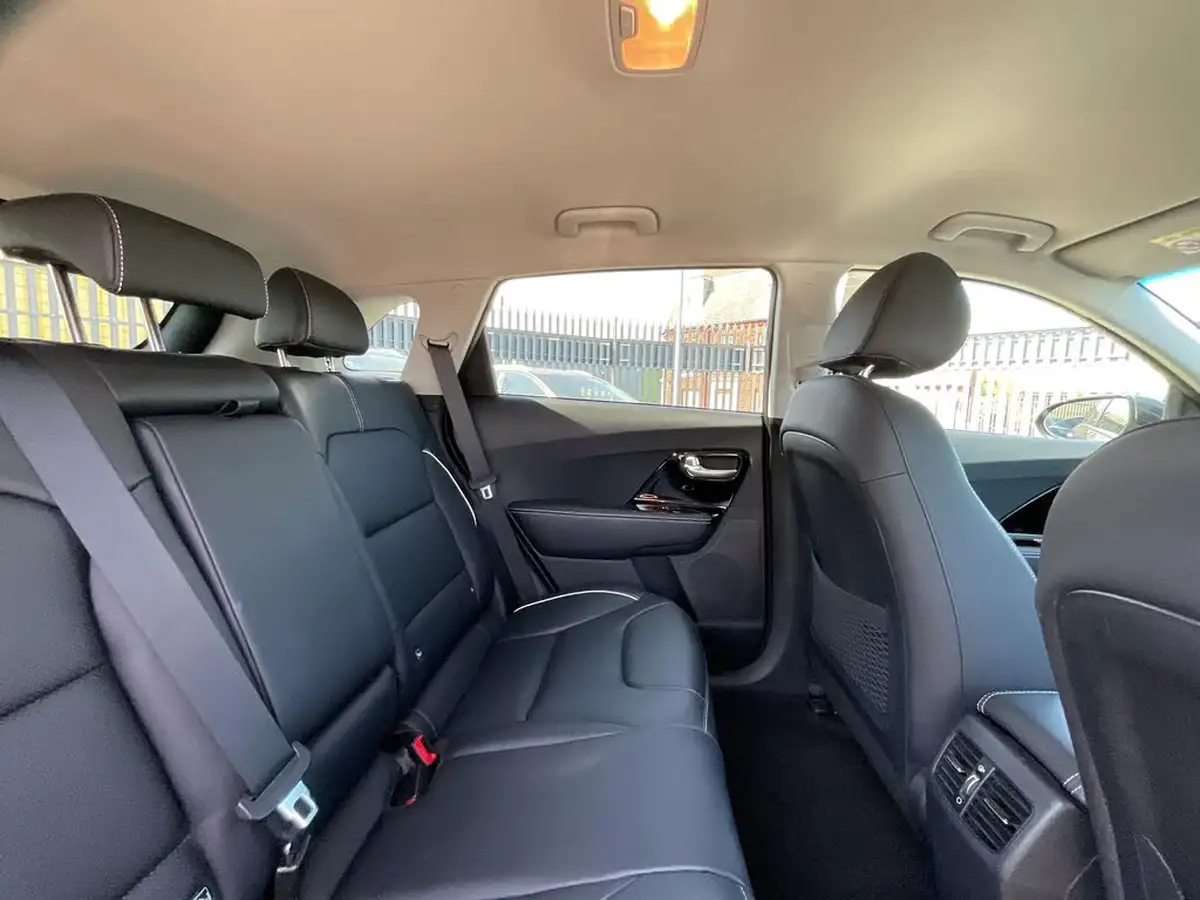 2021-kia-e-niro-ev-3-big-11