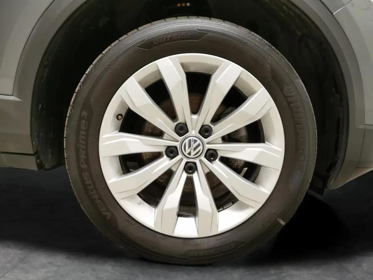 2019-volkswagen-t-roc-16tdi-se-big-31