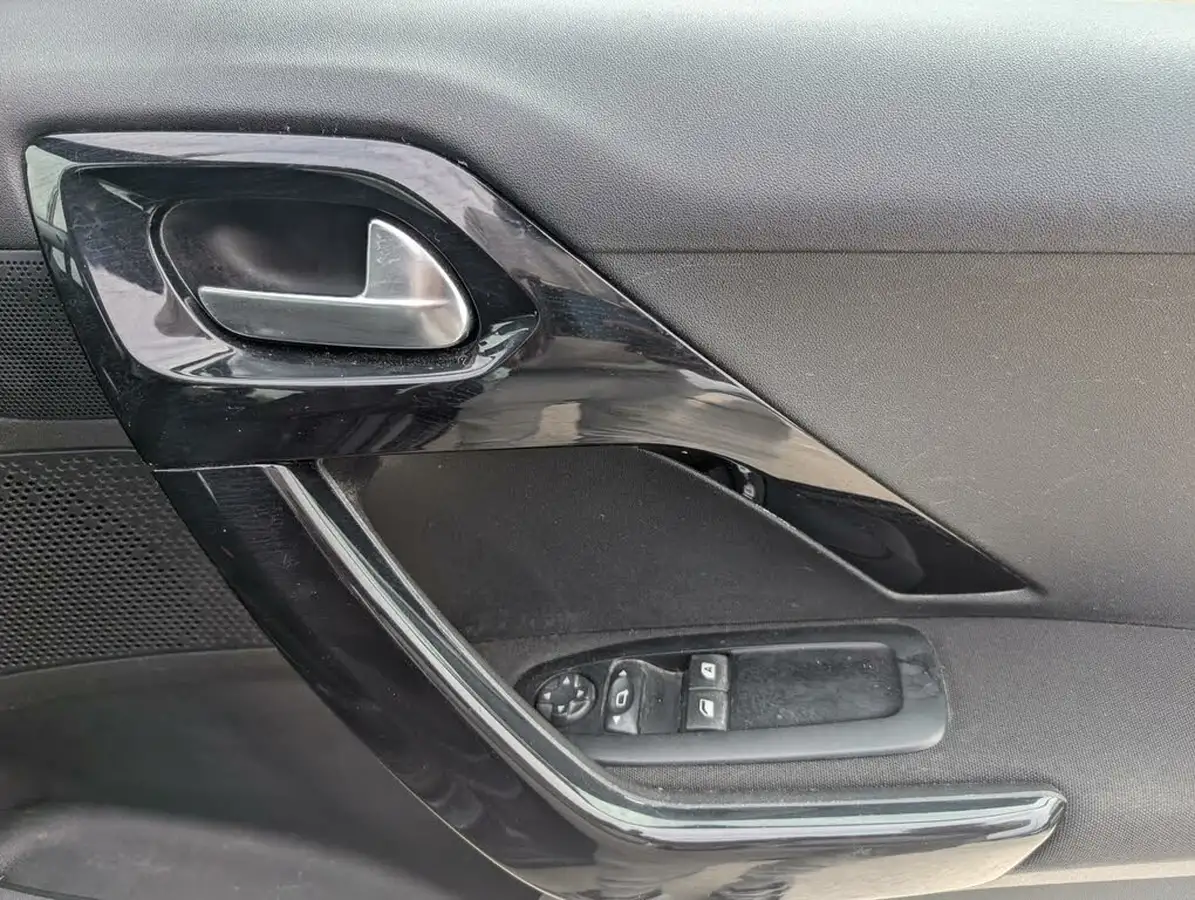 2019-peugeot-208-15-bluehdi-active-big-8