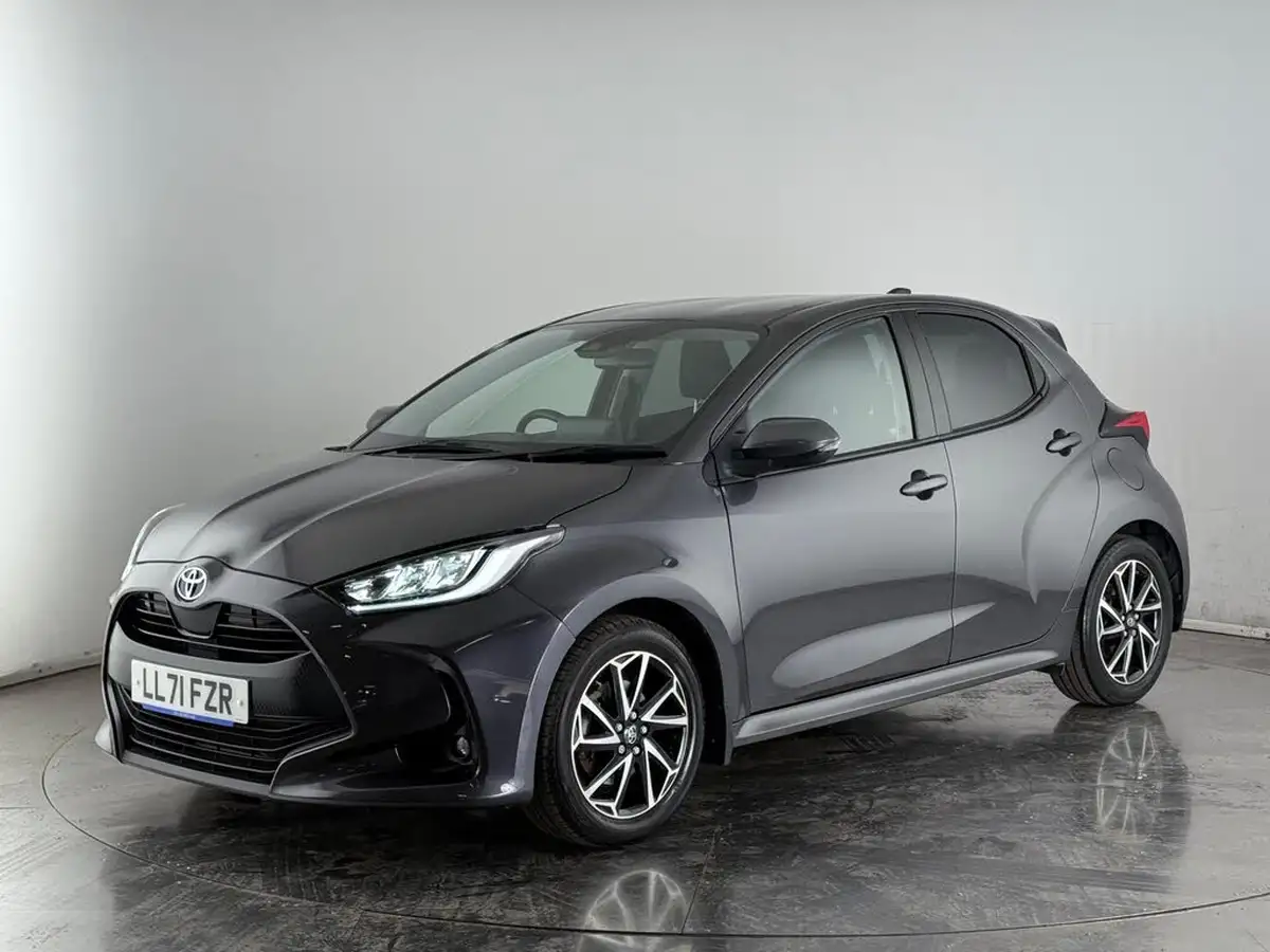 2021-toyota-yaris-15-vvt-i-design-big-3