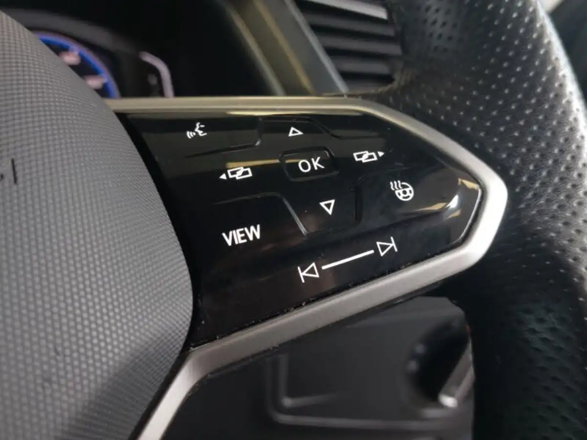 2023-volkswagen-tiguan-15-tsi-r-line-edition-big-15