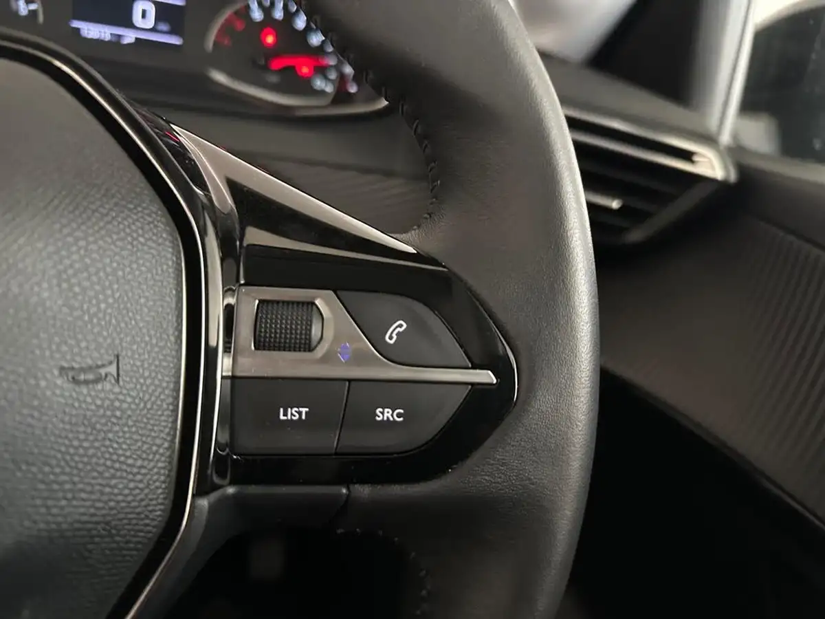 2022-peugeot-208-12-puretech-active-premium-100bhp-big-23