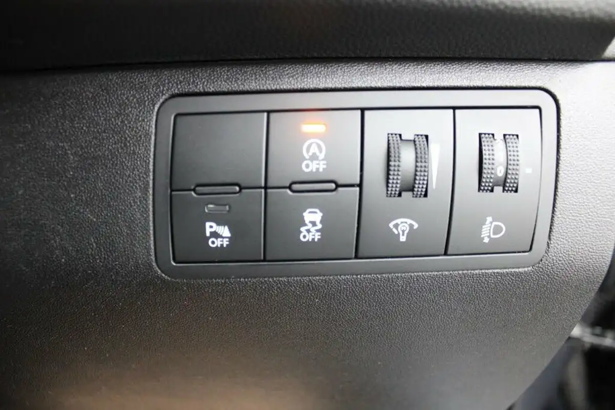2015-hyundai-ix20-14-se-big-19