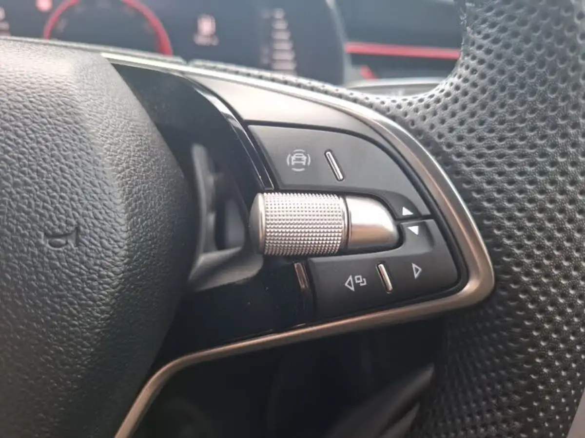 2024-skoda-kamiq-10-tsi-monte-carlo-116ps-big-11