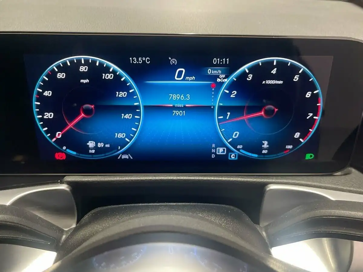 2023-mercedes-benz-glb-class-13-glb200-amg-line-premium-big-1