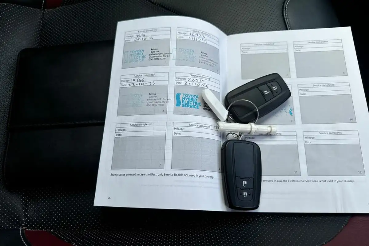 2020-toyota-corolla-20-vvt-i-excel-trk-hatchback-big-25