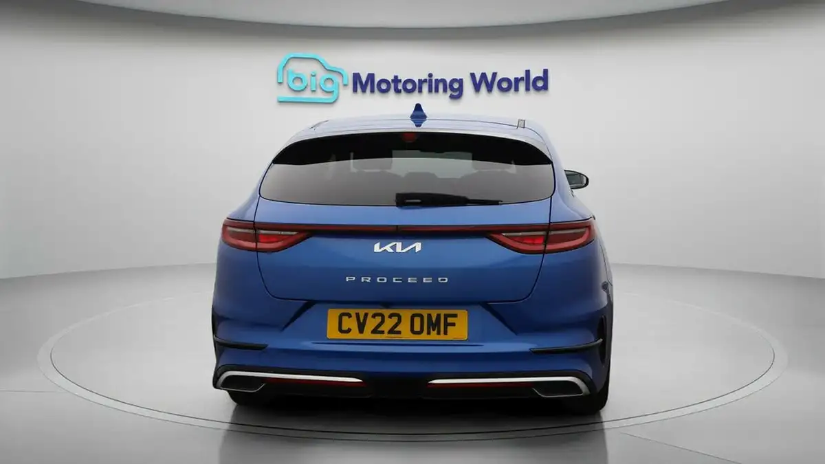 2022-kia-pro-ceed-15-t-gdi-gt-line-big-6