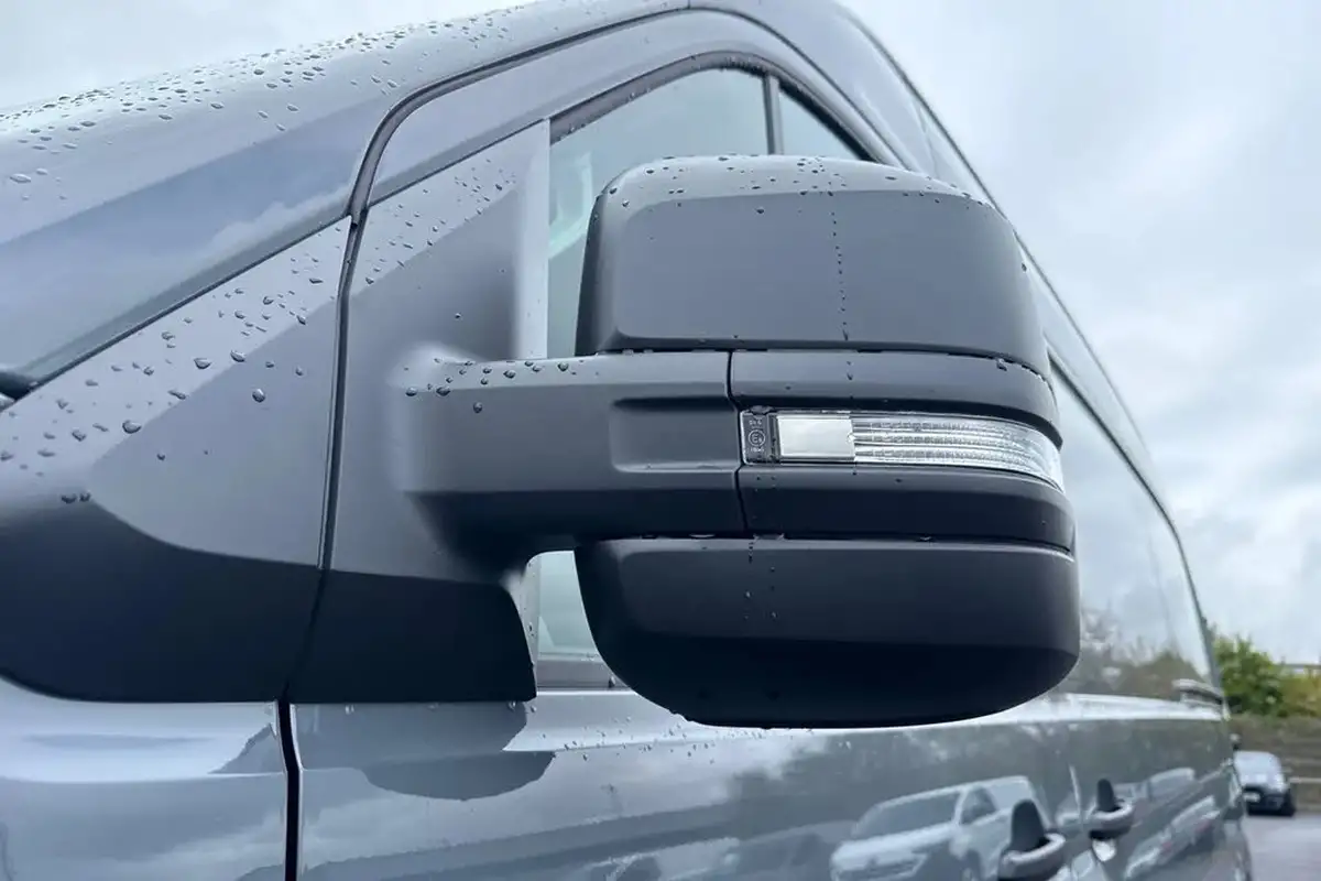 2024-volkswagen-crafter-20tdi-cr35-mwb-commerce-plus-140pseu6d-big-24