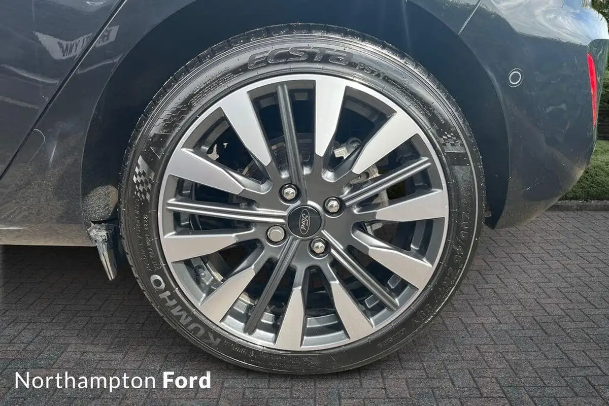 2022-ford-fiesta-10t-titanium-vignale-125ps-hybrid-mhev-powershift-big-5