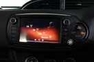 2016-toyota-yaris-133-design-small-41
