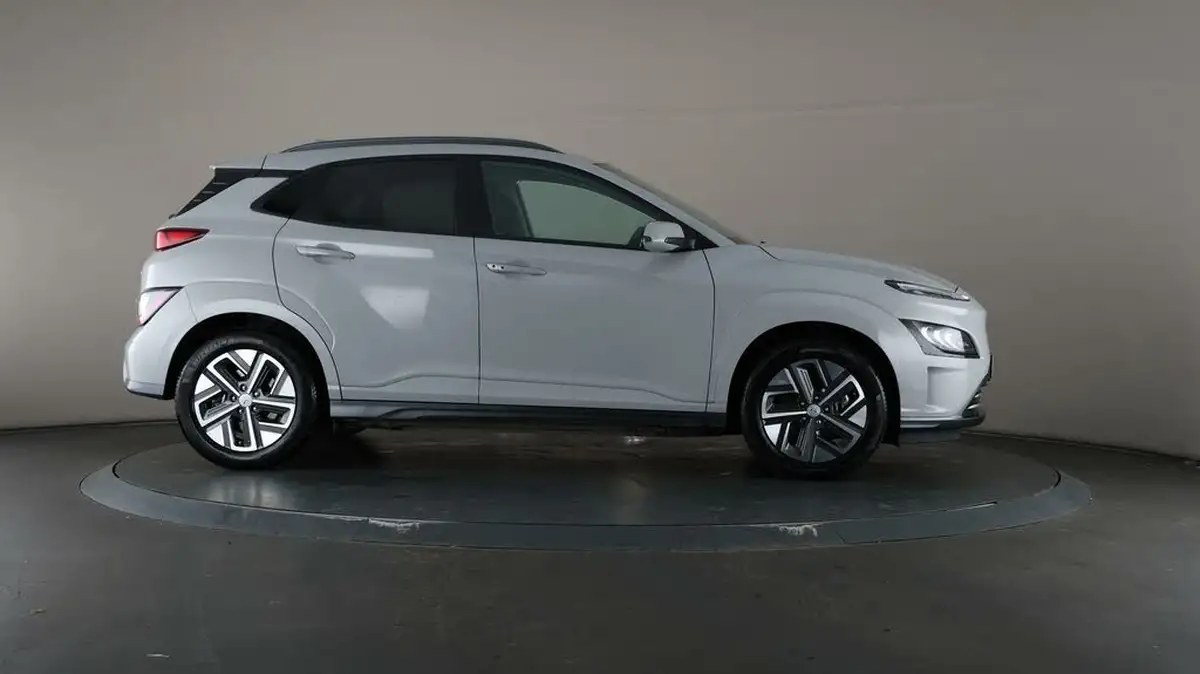 2022-hyundai-kona-e-premium-204ps-64kwh-7kw-obc-big-62