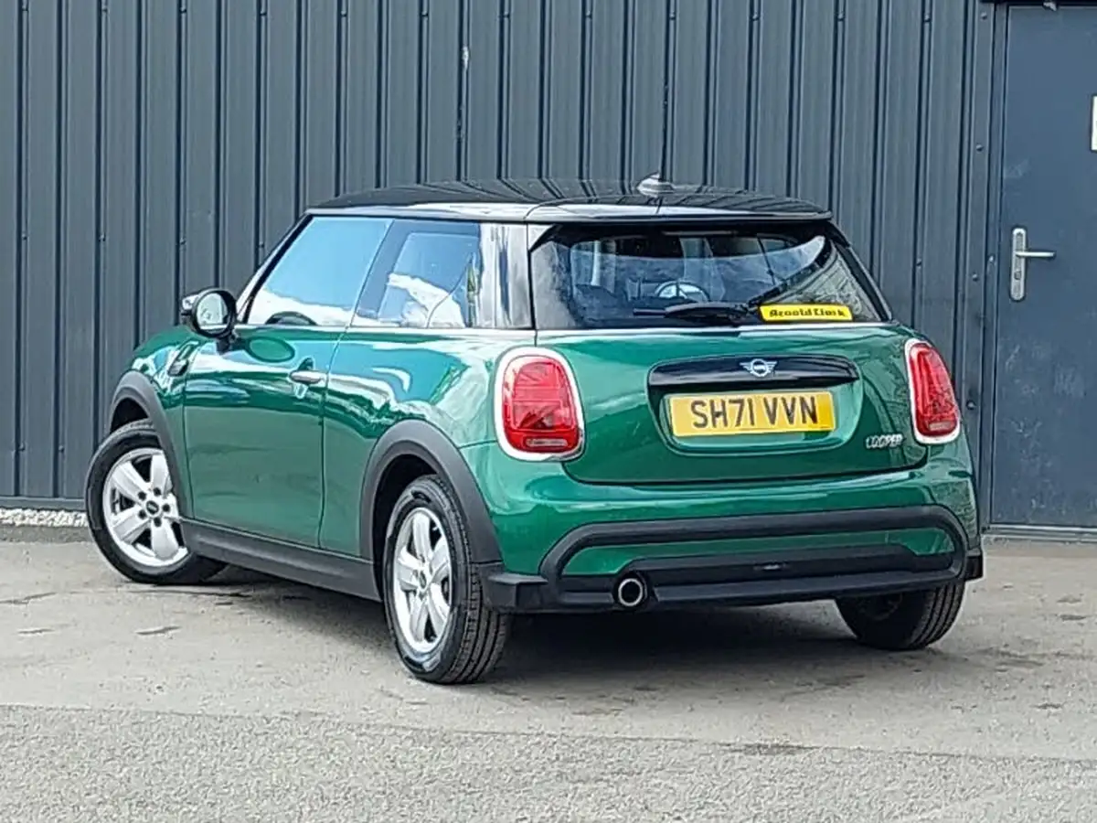 2021-mini-cooper-15-cooper-classic-hatchback-3d-big-1