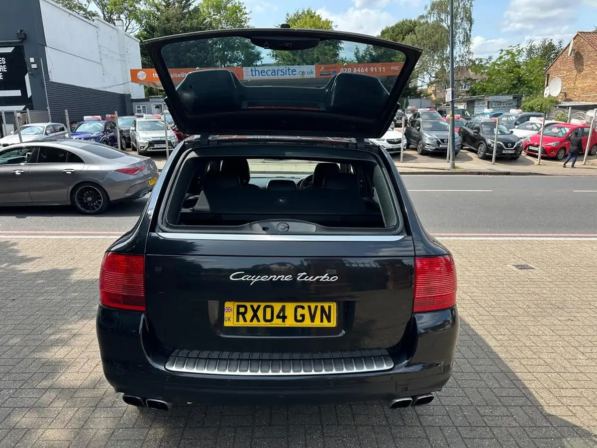 2004-porsche-cayenne-45-turbo-big-4