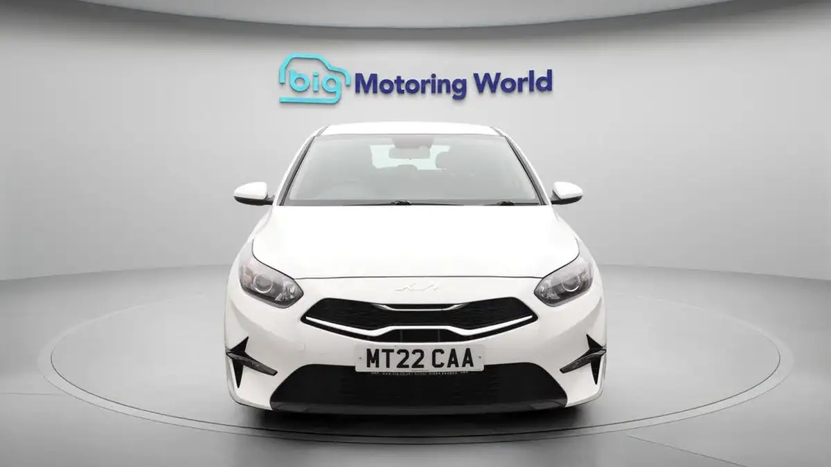 2021-kia-ceed-10-t-gdi-2-hatchback-big-2