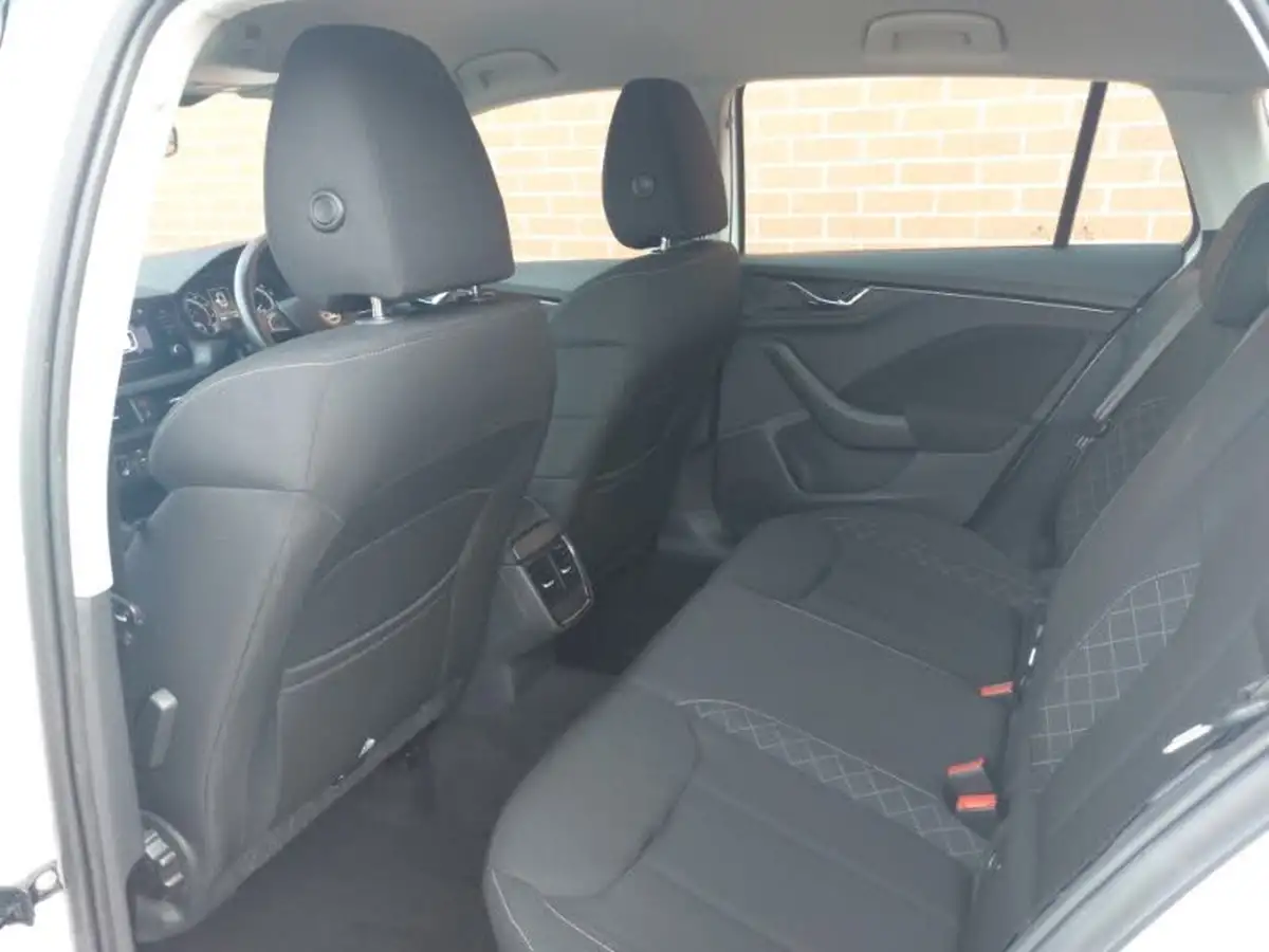 2020-skoda-scala-10-tsi-se-115ps-big-5