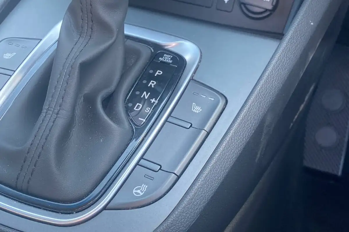 2022-hyundai-kona-16-gdi-premium-big-22
