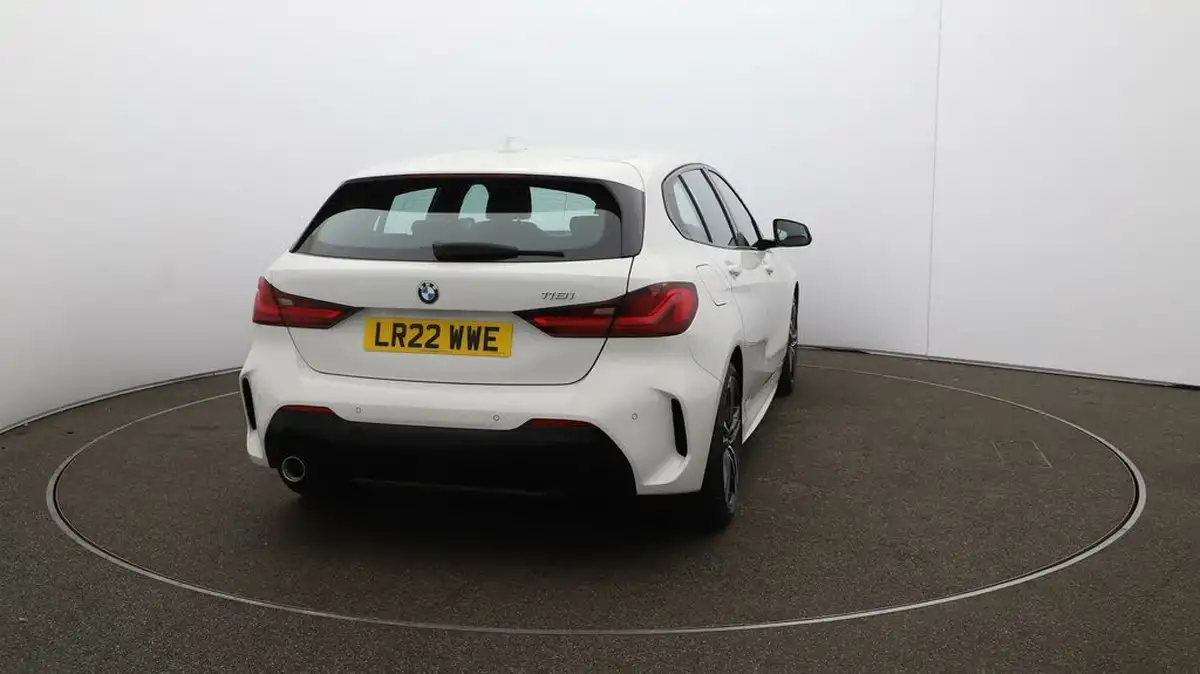 2022-bmw-1-series-15-118i-m-sport-lcp-dct-big-56