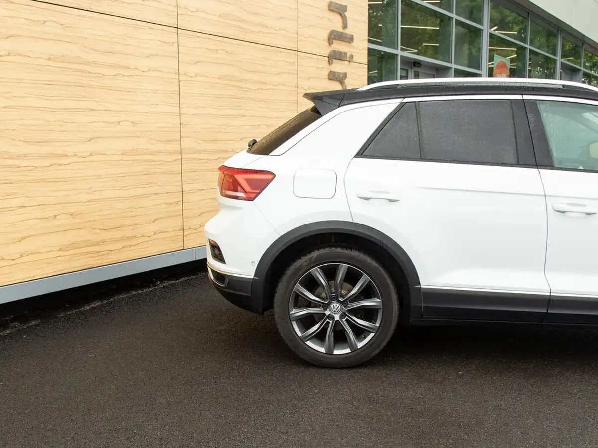 2018-volkswagen-t-roc-20tdi-sel-ss-big-6