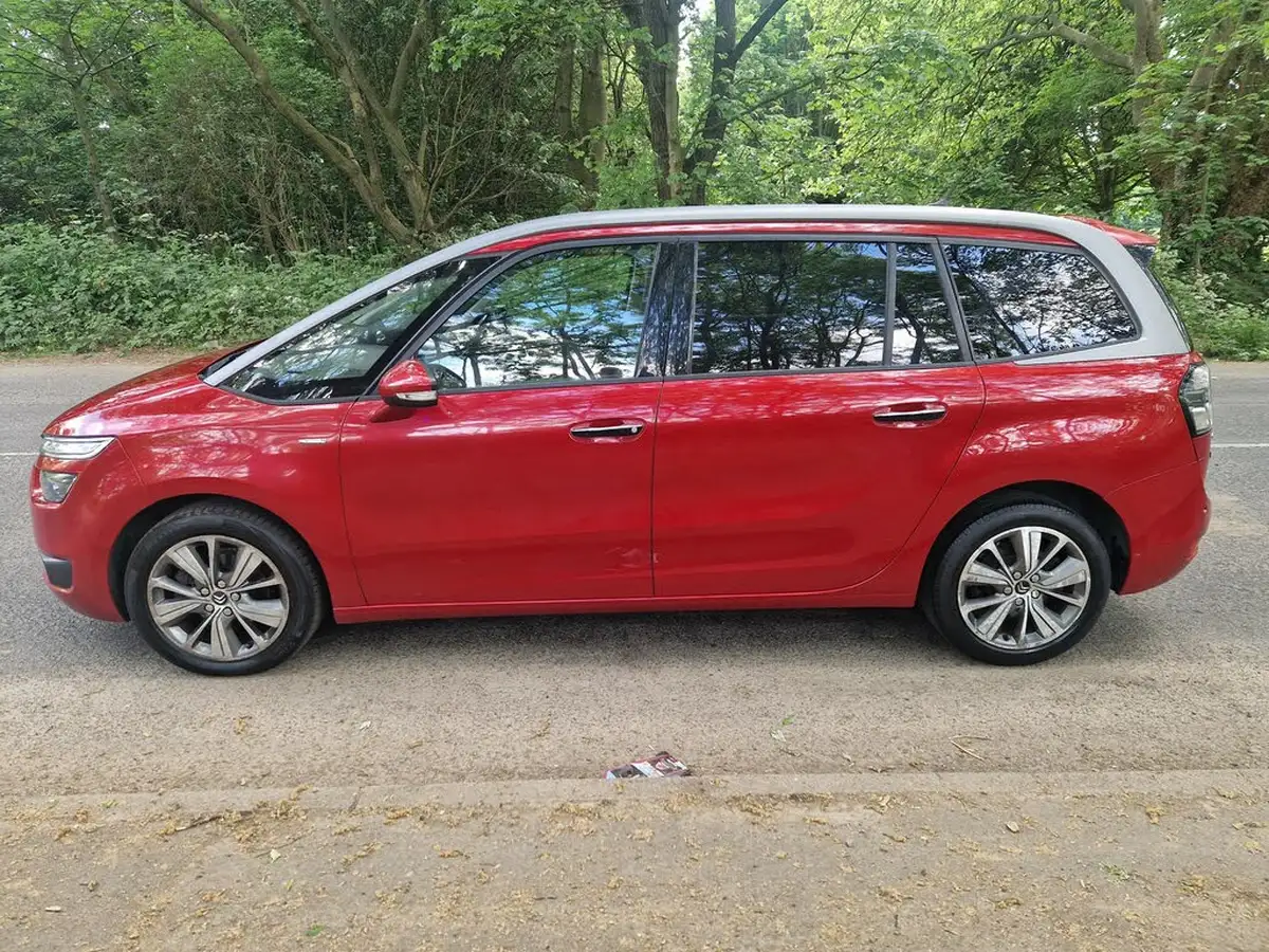 2014-citroen-grand-c4-picasso-16e-hdi-exclusive-etg6-big-3