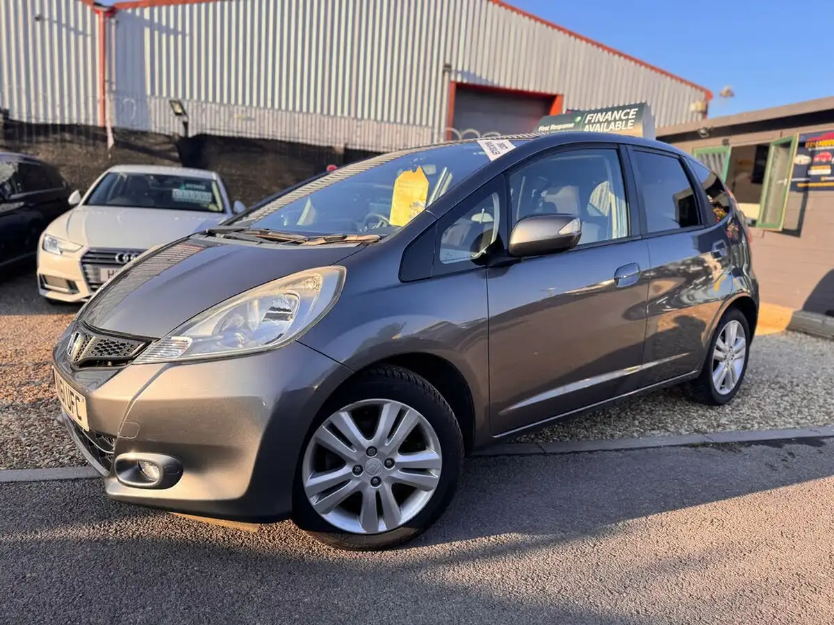 2011-honda-jazz-14-ex-big-2
