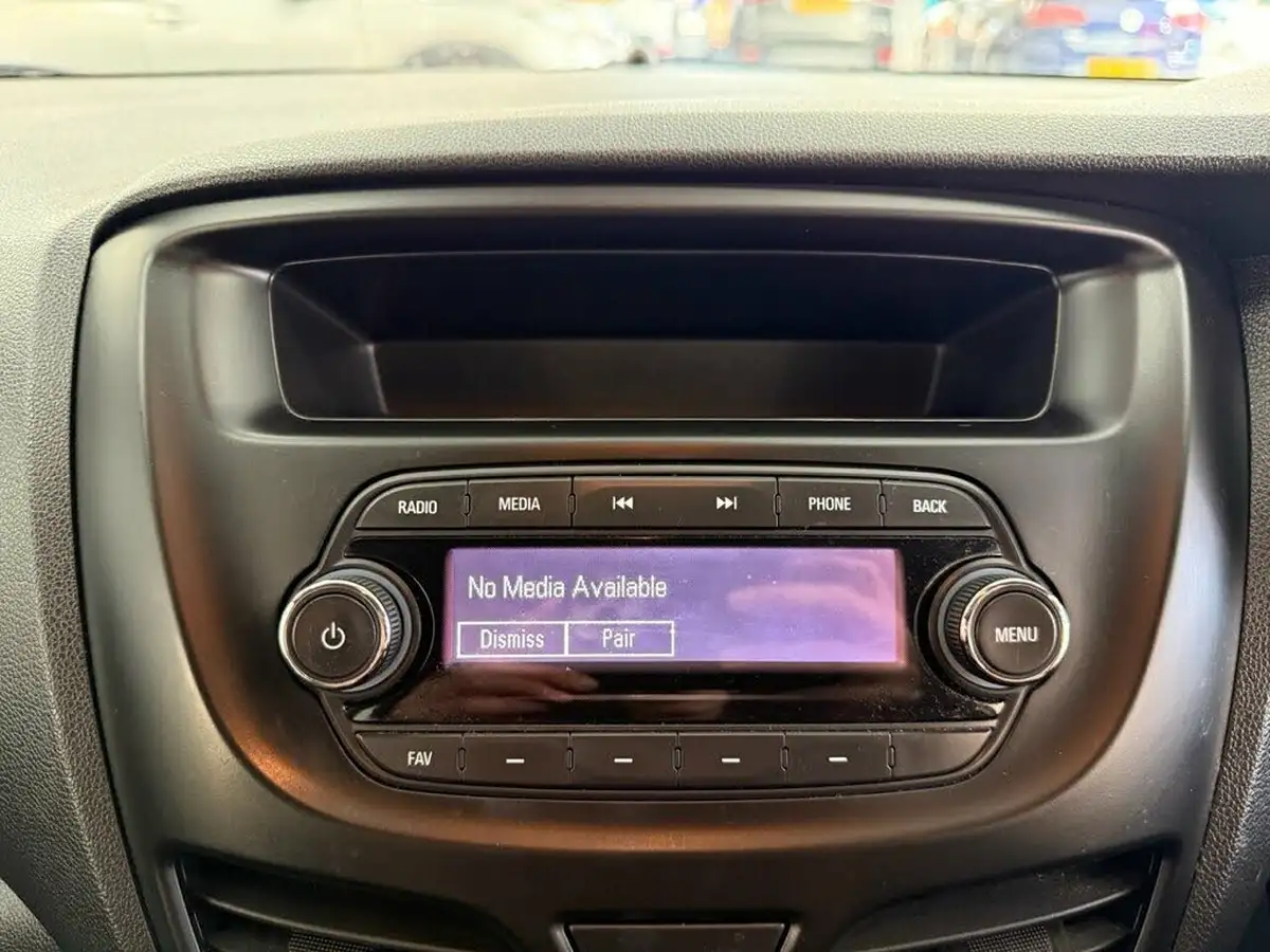 2018-vauxhall-viva-big-30