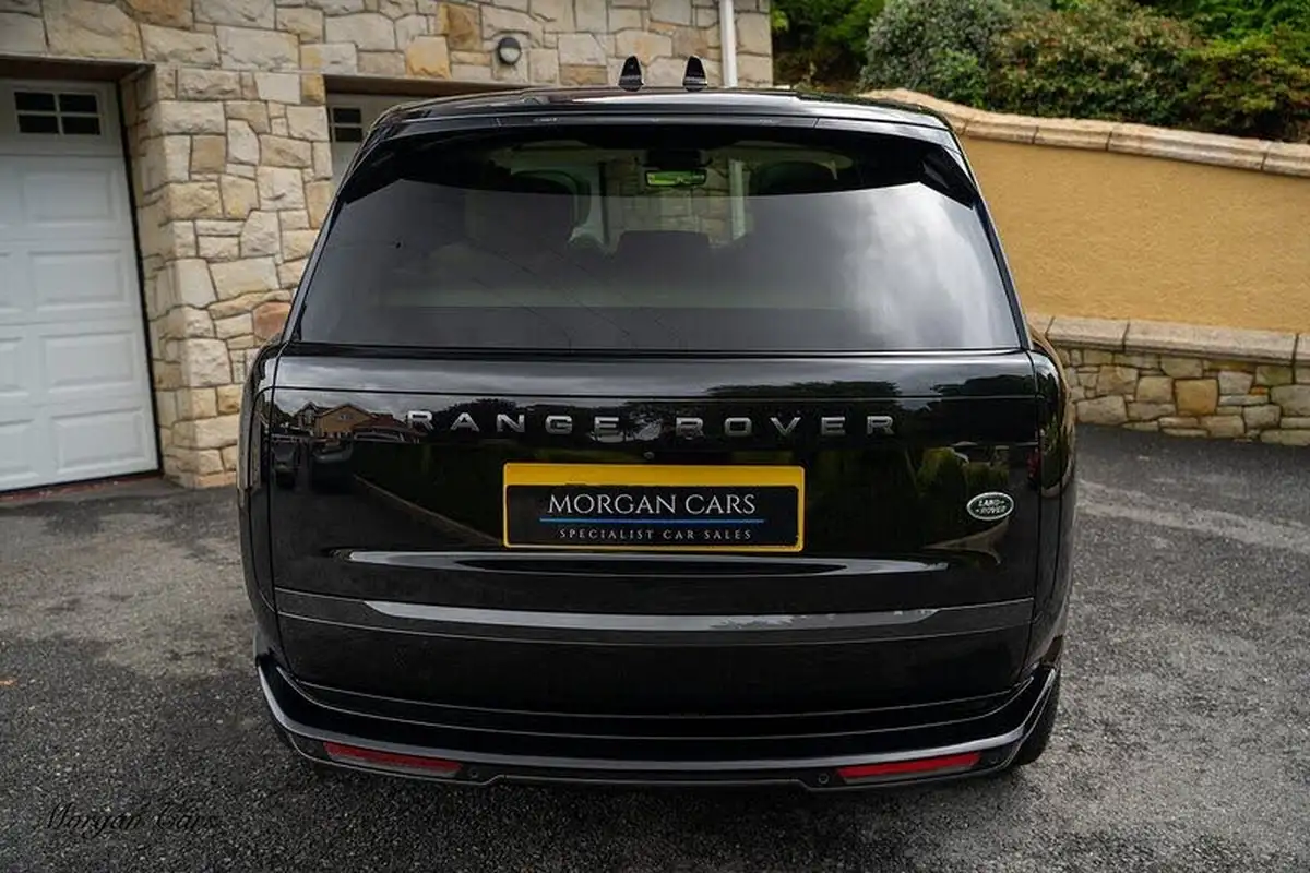 2022-land-rover-range-rover-30-p400-autobiography-big-14