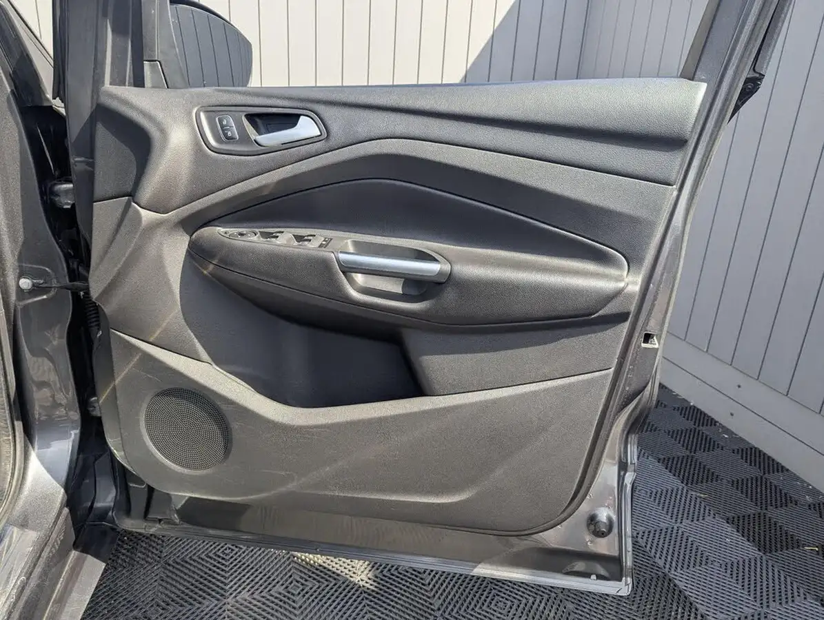 2018-ford-kuga-15t-st-line-182ps-awd-auto-big-32