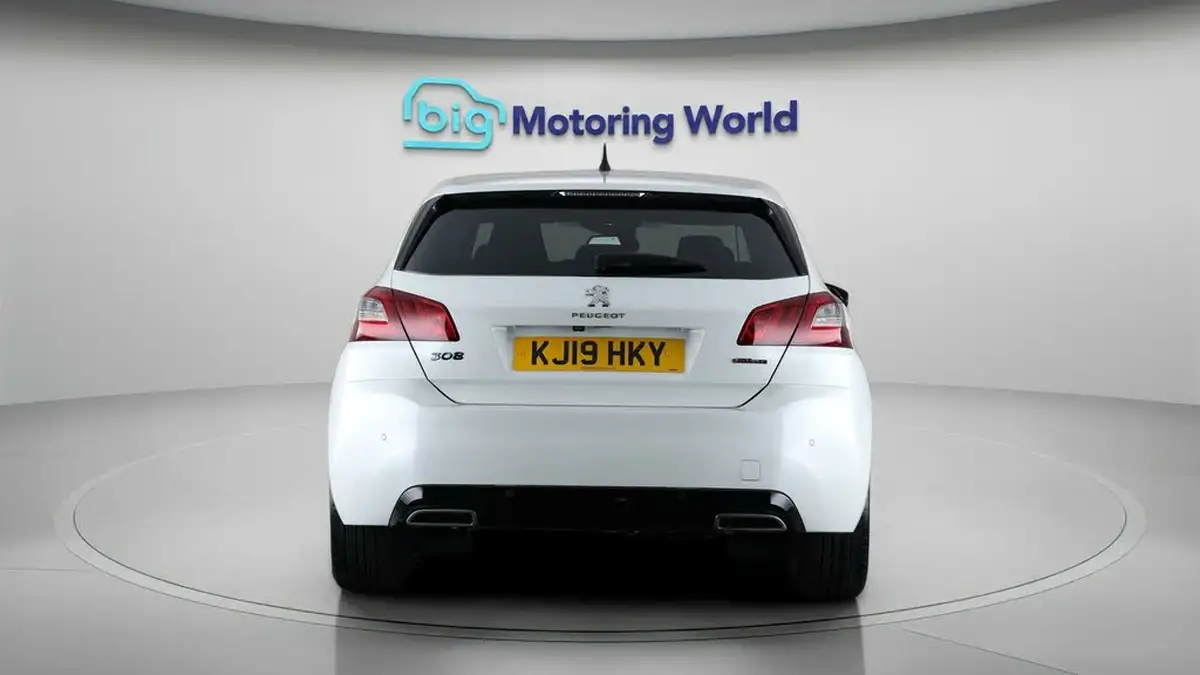 2019-peugeot-308-15-bluehdi-gt-line-big-6