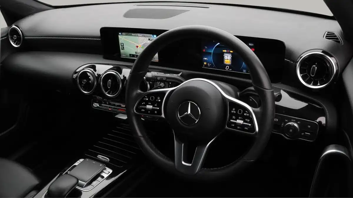2018-mercedes-benz-a-class-15d-a180d-sport-116ps-ss-hatchback-5d-7g-dct-big-9