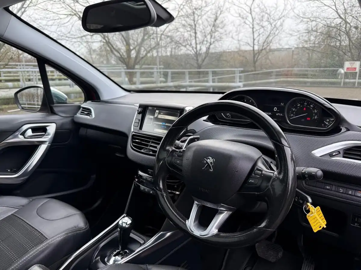 2014-peugeot-2008-crossover-12-e-vti-allure-big-17