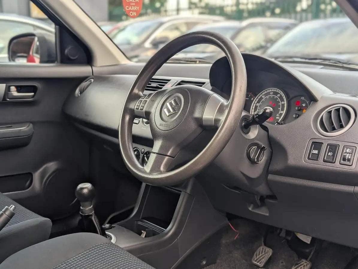 2008-suzuki-swift-15-glx-3d-big-1