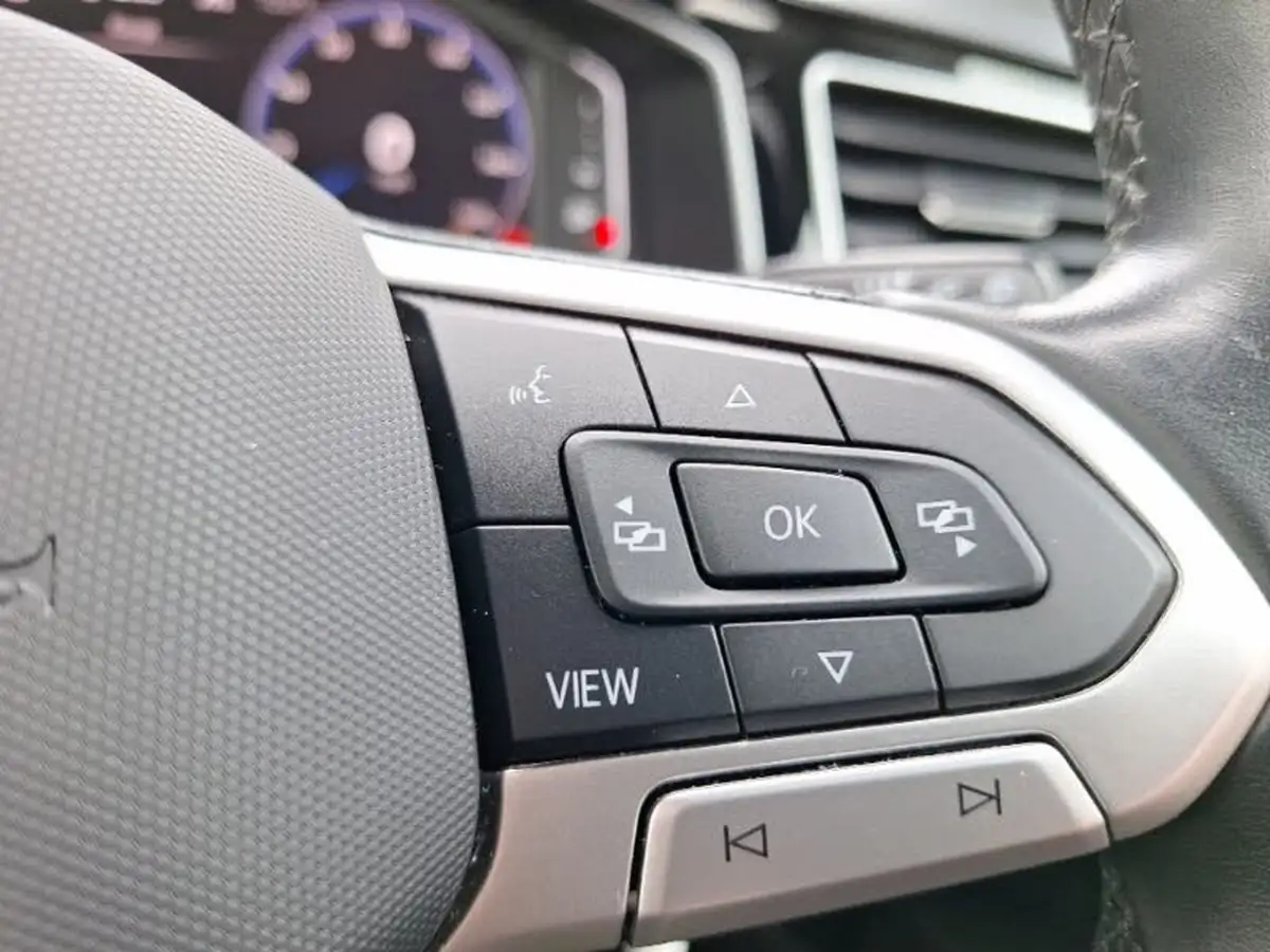 2022-volkswagen-taigo-10-tsi-r-line-big-16