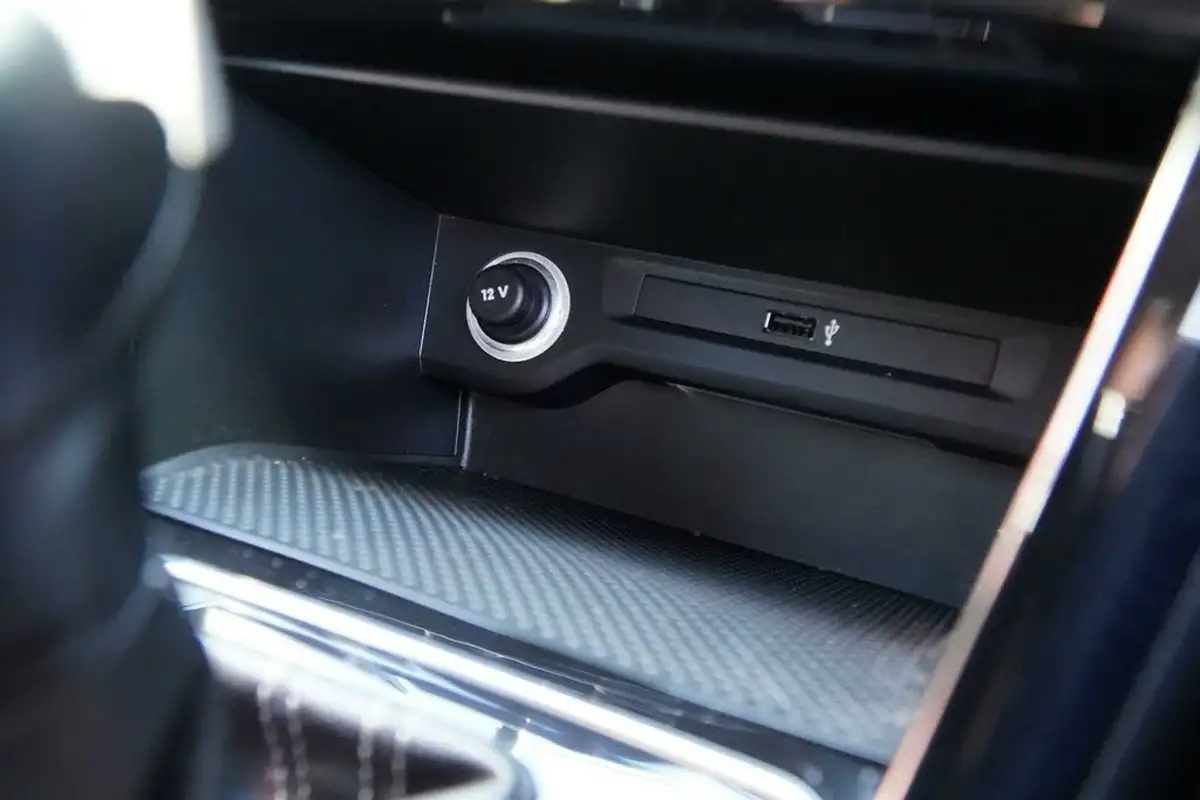 2019-volkswagen-touran-15-tsi-r-line-dsg-big-31
